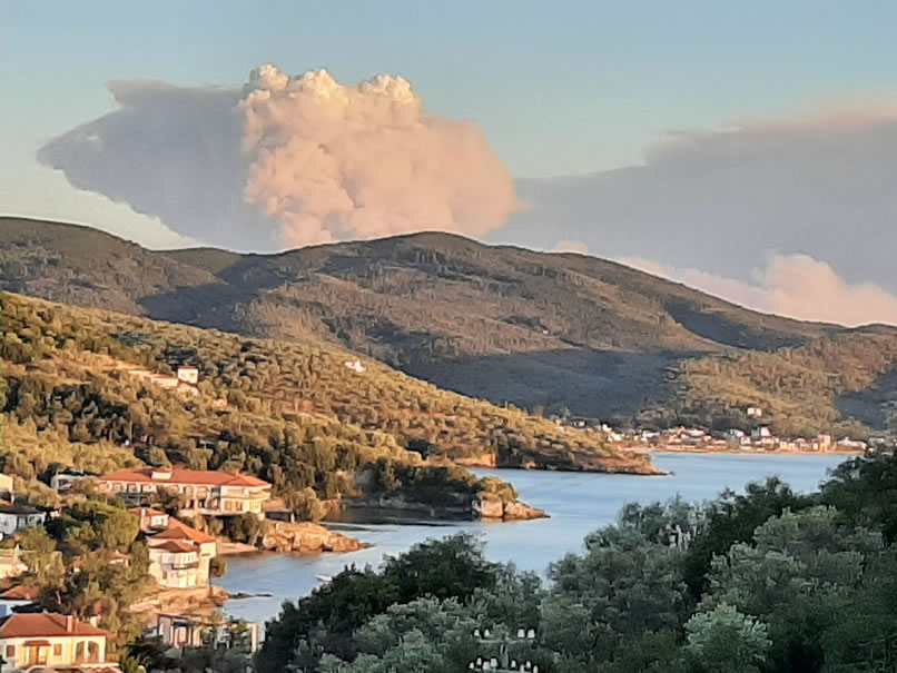 20210807 EVIA ISLAND ON FIRE 